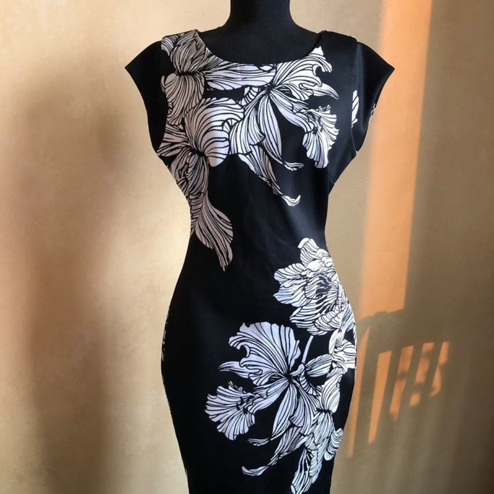 New Scuba Black and White Dress Size S